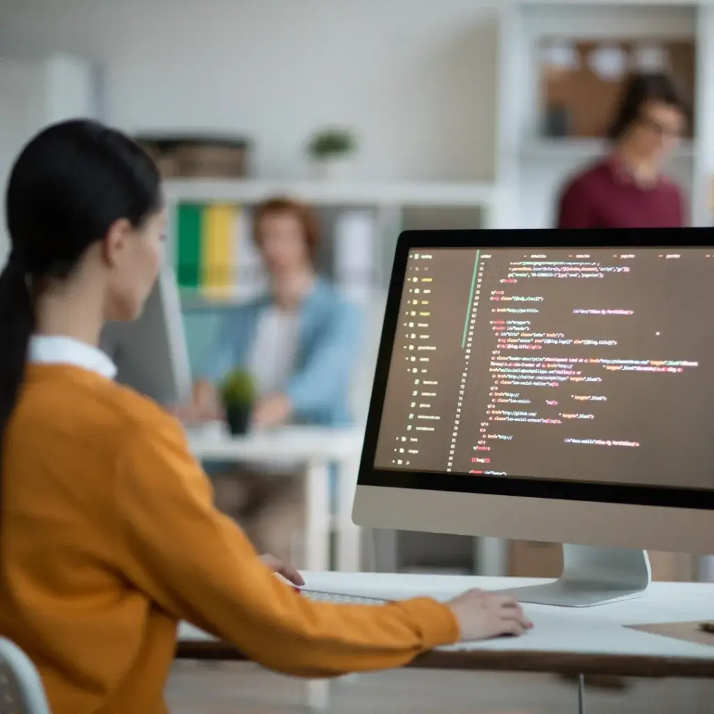 grados superiores de informática con más salidas laborales