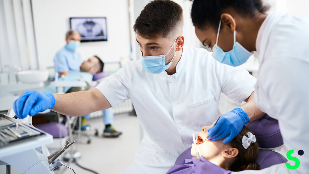 Cómo acceder a un grado de odontología a través de FP