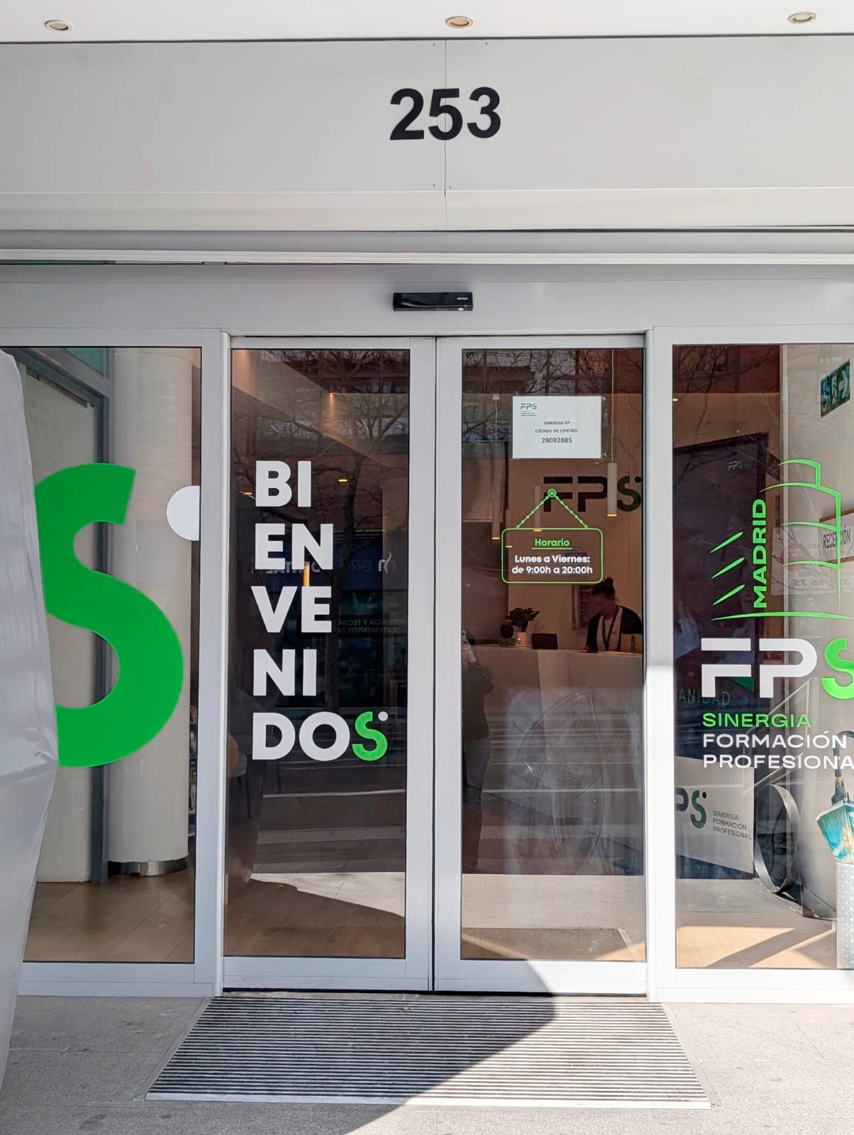 entrada edificio sinergiafp